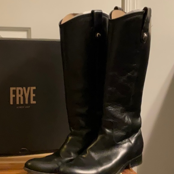 Frye Melissa Button Boot size 9 - Picture 9 of 13
